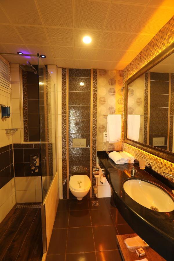Unluselek Hotel Anamur Esterno foto