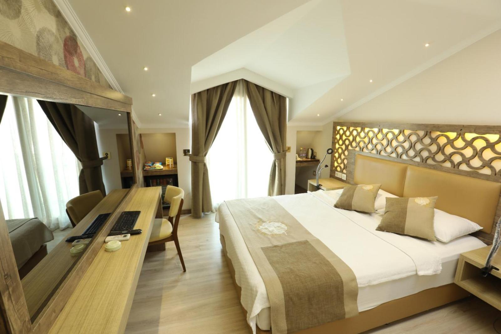 Unluselek Hotel Anamur Esterno foto