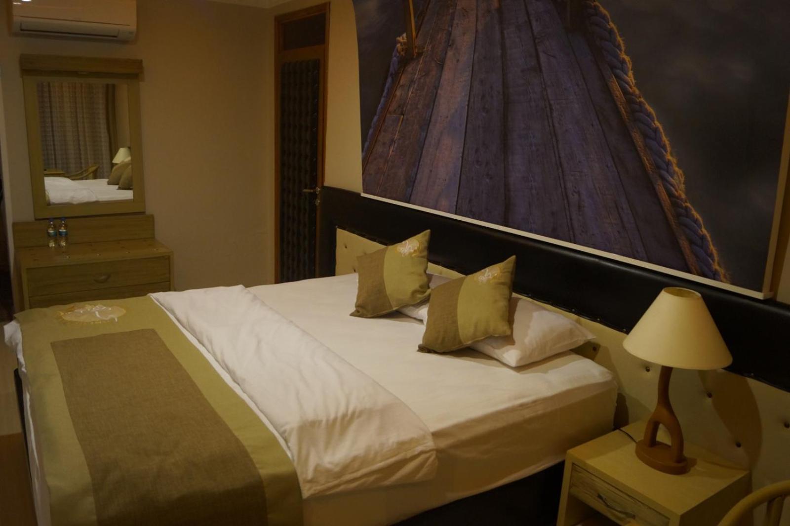 Unluselek Hotel Anamur Esterno foto