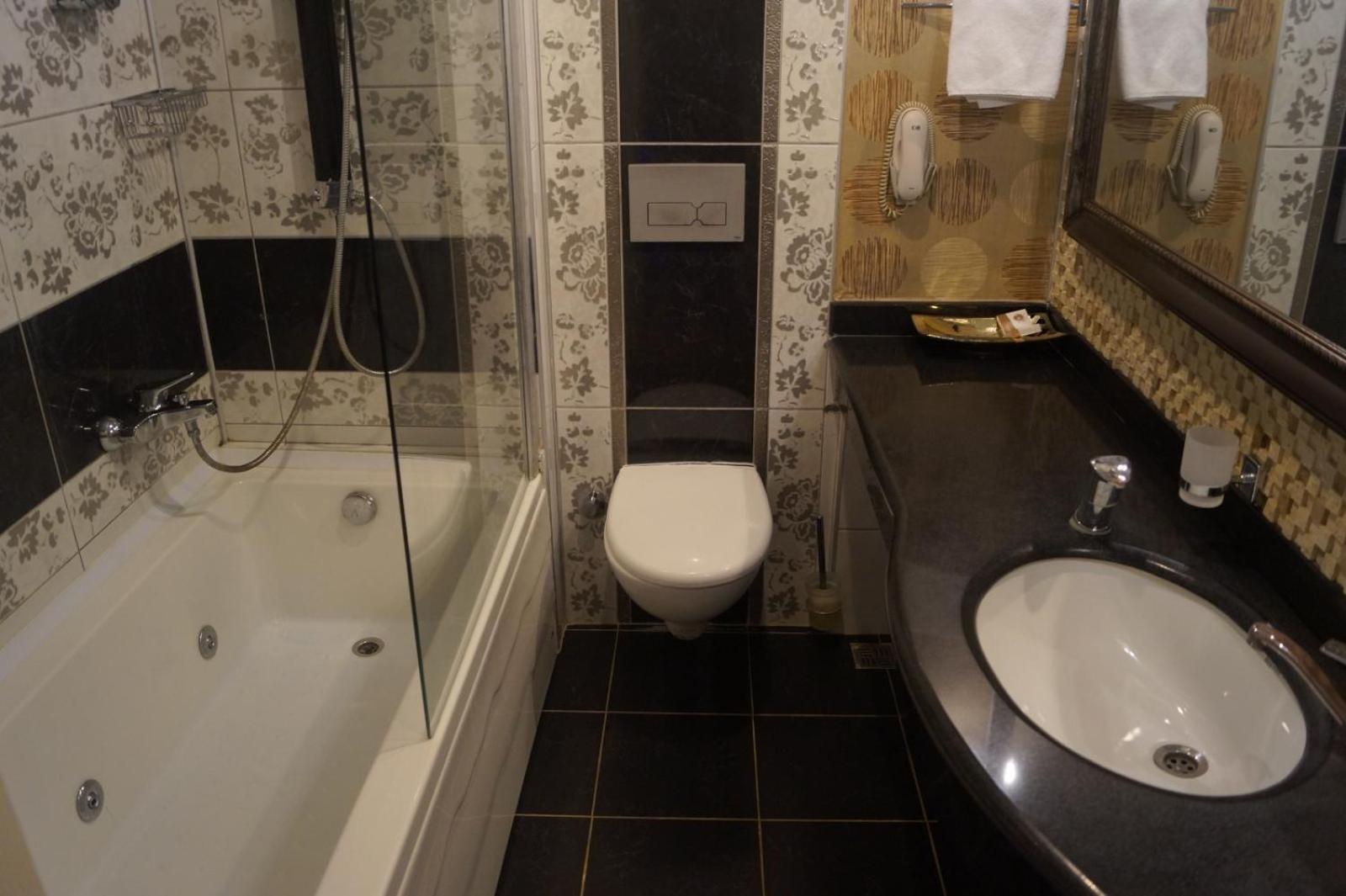 Unluselek Hotel Anamur Esterno foto