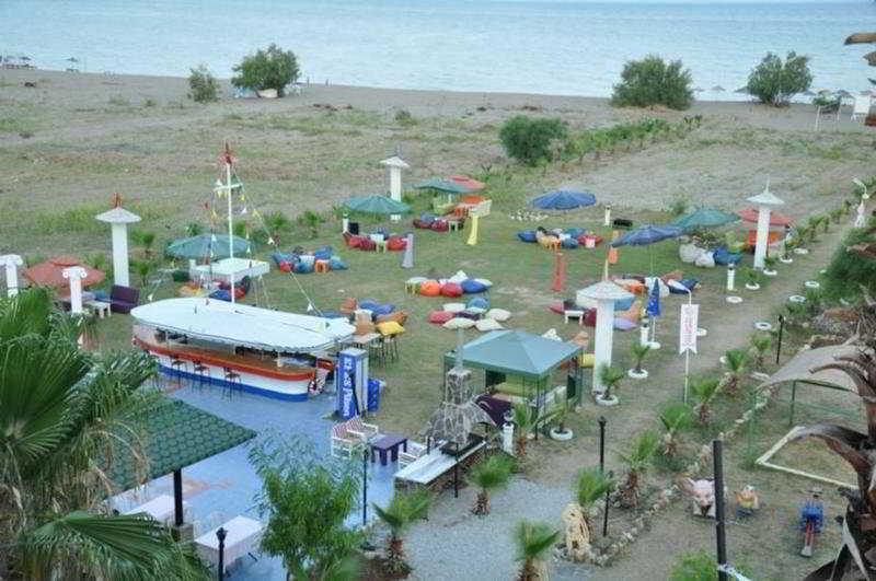 Unluselek Hotel Anamur Esterno foto
