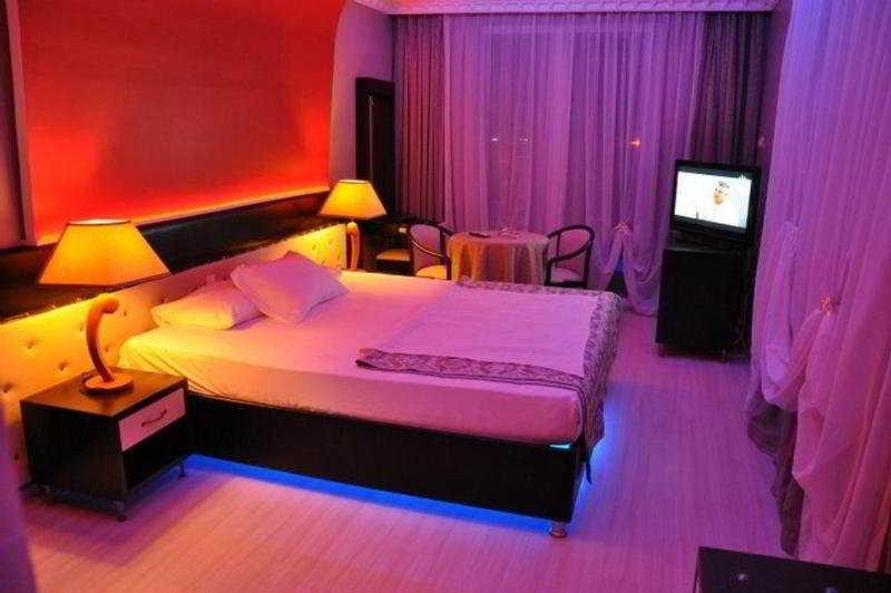 Unluselek Hotel Anamur Esterno foto