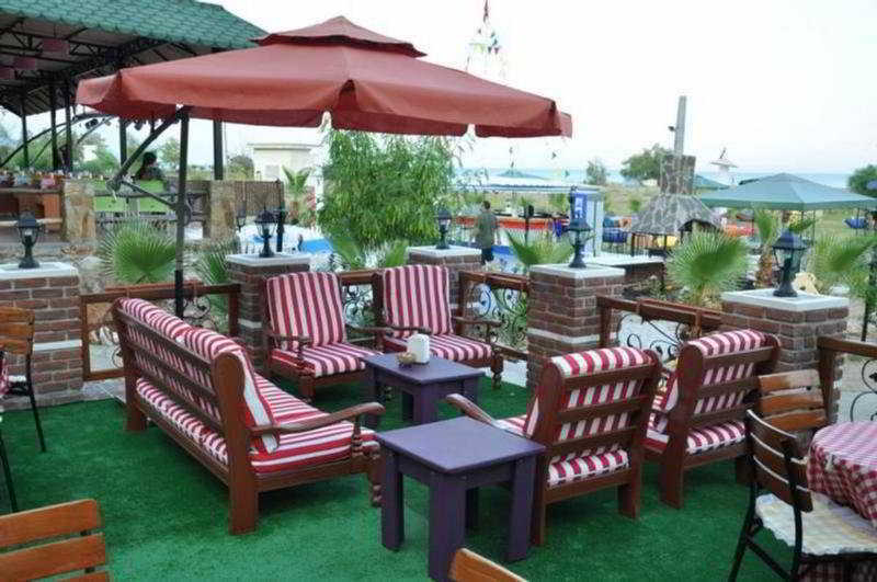 Unluselek Hotel Anamur Esterno foto